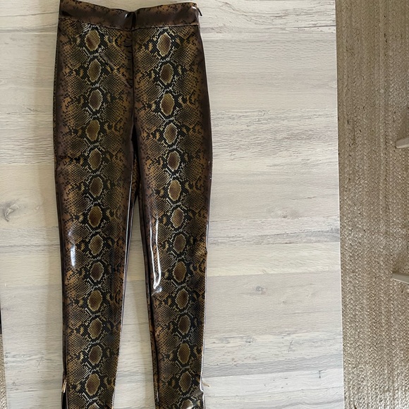 VERSACE Python Leggings - Picture 16 of 16